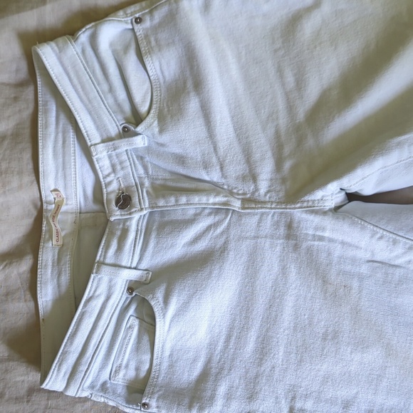 Levi's Classic Mid Rise Skinny White Jeans - Picture 2 of 6